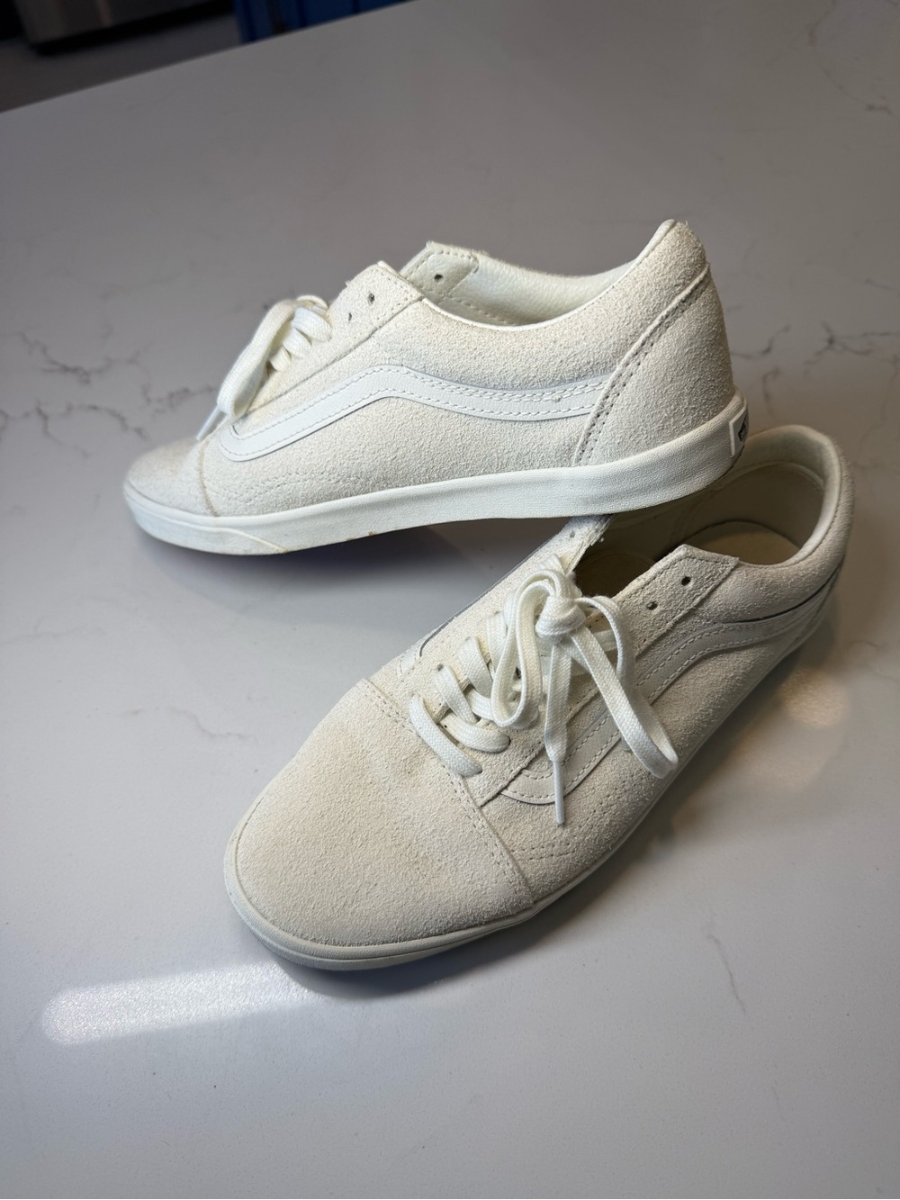 Women’s 9 | Vans Classic Low-Top Sneakers in Off-White